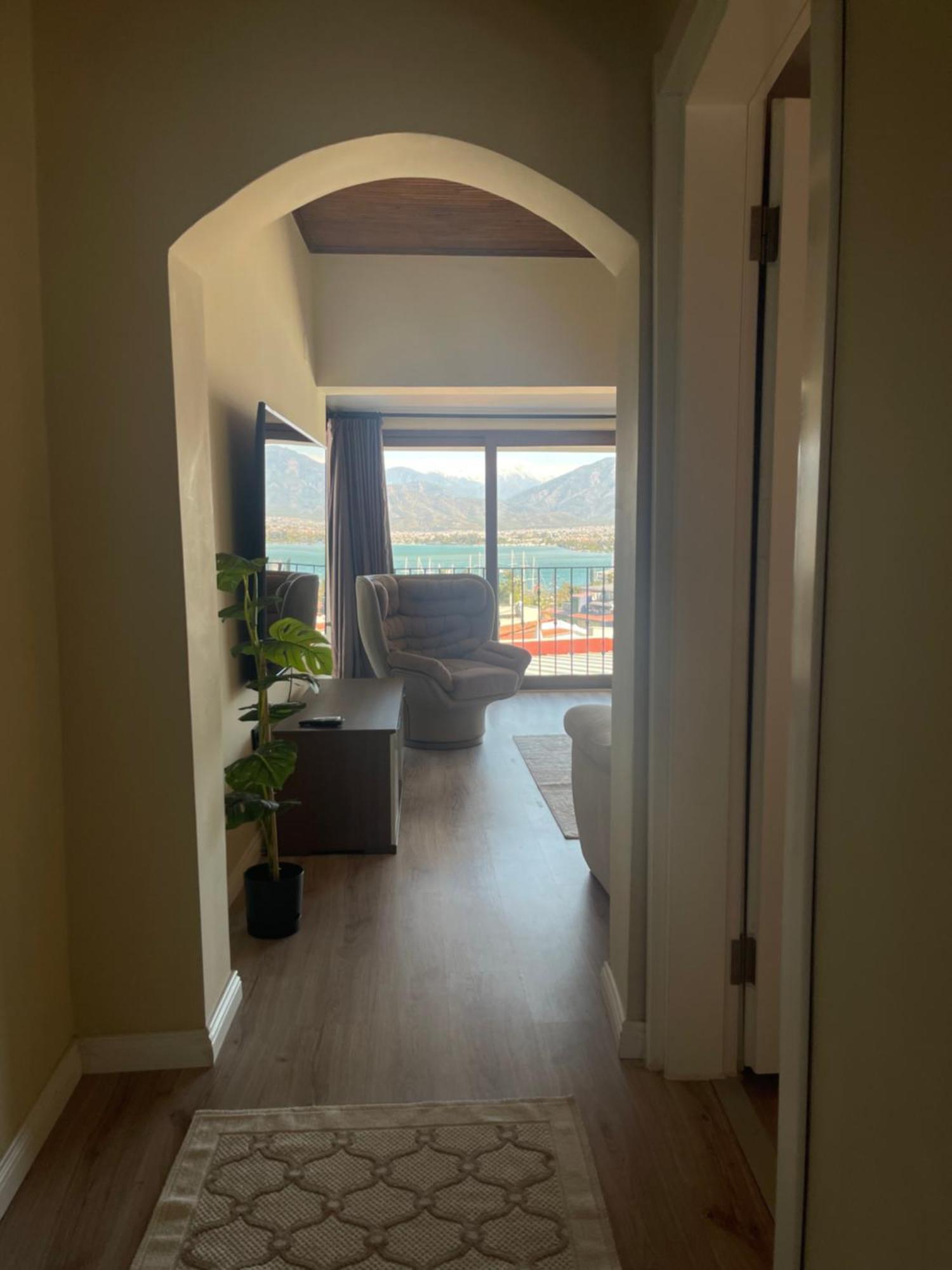 Deniz Manzarali Apartament *