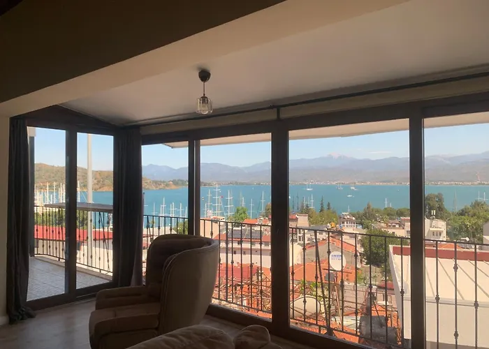 Deniz Manzarali Suites